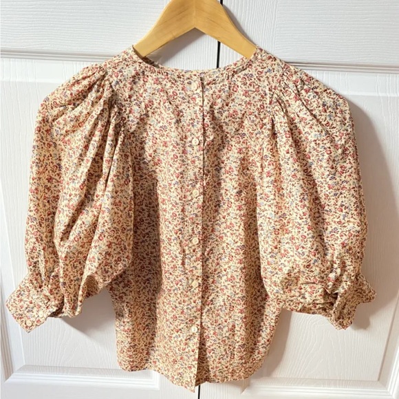 Floral balloon sleeves top - Picture 2 of 5